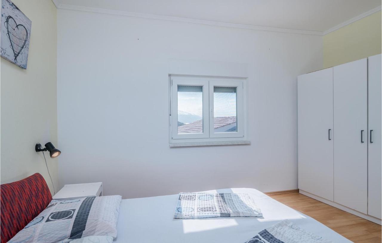 Nice Apartment In Stara Baska 1 With Wifi Екстериор снимка