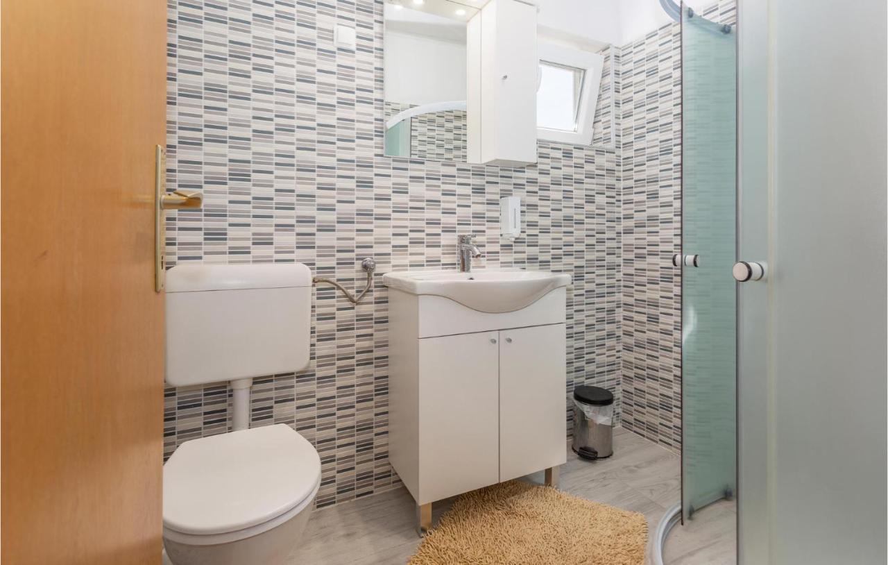 Nice Apartment In Stara Baska 1 With Wifi Екстериор снимка